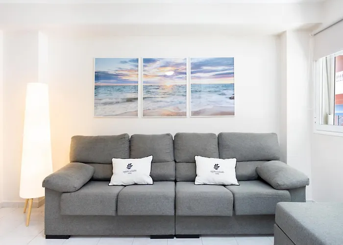 Apartment, & Bright Апартаменты Эль-Медано