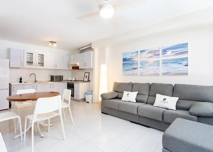 Apartment, & Bright Апартаменты Эль-Медано