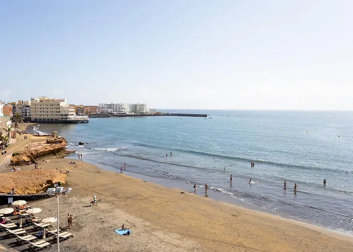 Апартаменты Apartment, & Bright